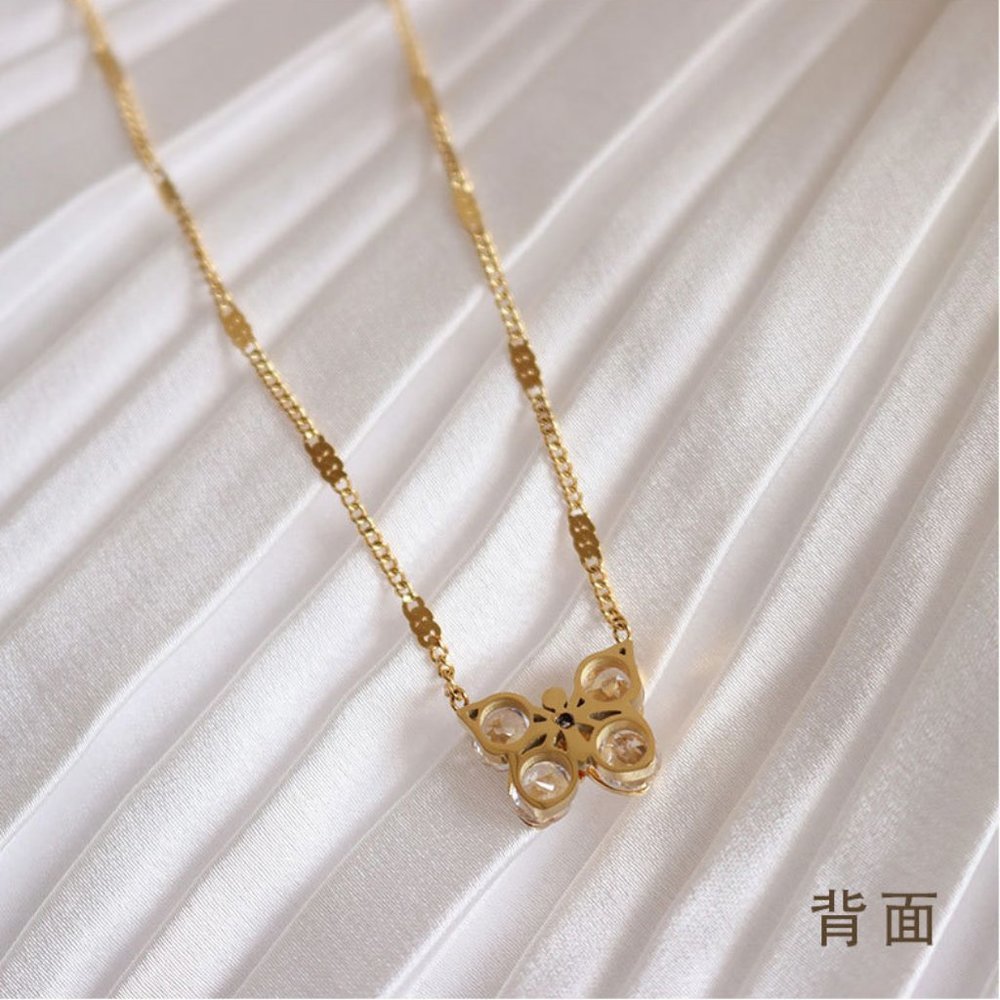 NEW 18K Gold Plated Diamond Butterfly Necklace - Picture 7 of 8